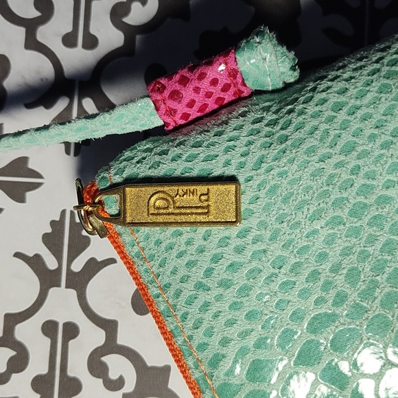 Pinky Purse With Strap Made In AMERICA - Picture 4 of 11